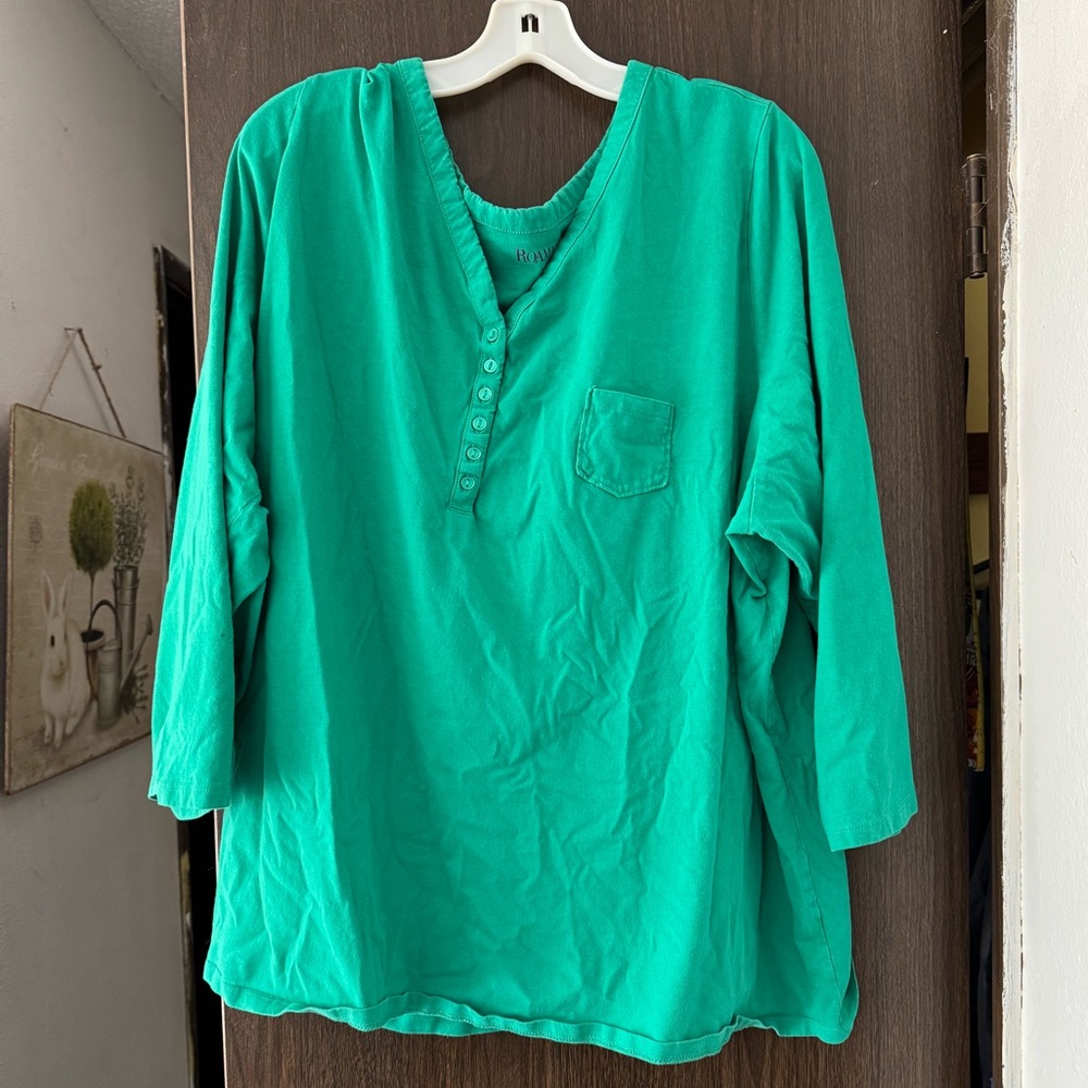 Plus size Green Henley style top - worn a couple of times